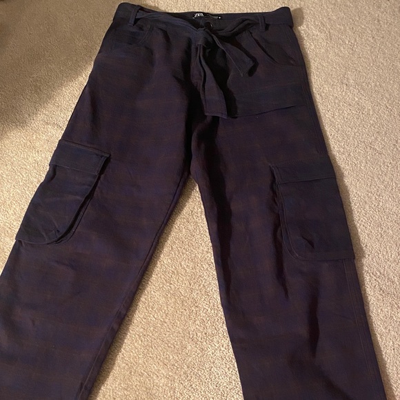Zara Pants - Zara size medium plaid pants cargo pockets and tie belt